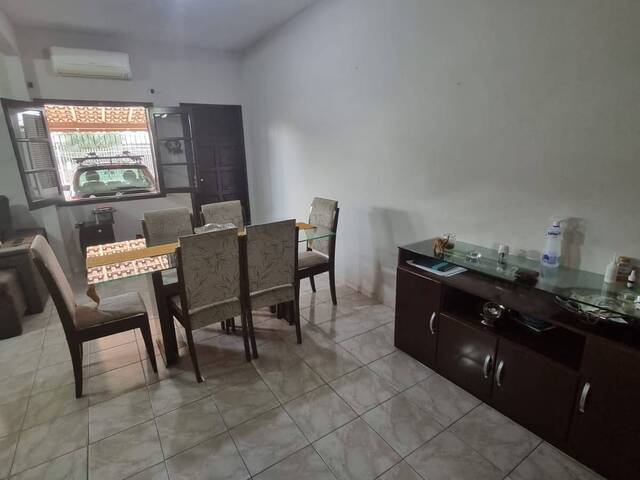 #98 - Casa para Venda em Resende - RJ